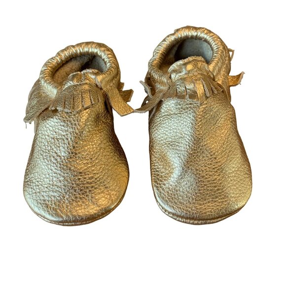 FRESHLY PICKED Gold Baby Moccasins 8 Fringe Leather Soft Sole Infant Moccs Shoes - Picture 1 of 8